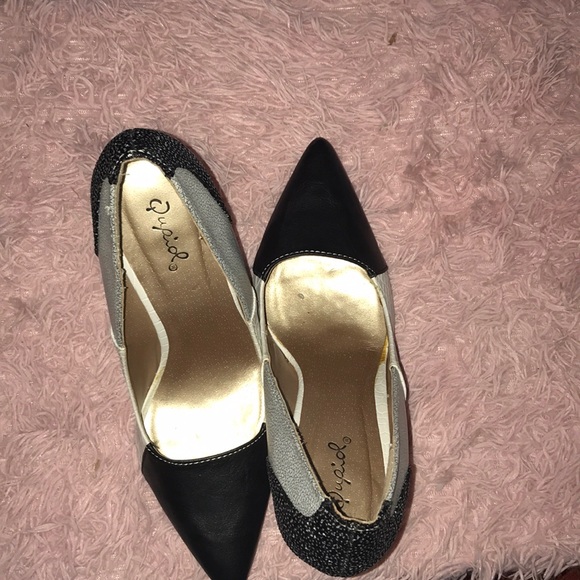 Heels - Picture 3 of 3